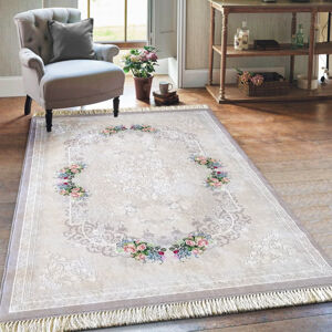 Elegantní béžový koberec s třásněmi