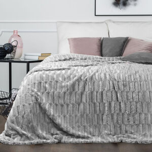 Jemný přehoz na postel v šedé barvě