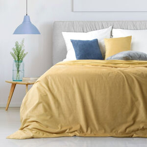 Jemný přehoz na postel v žluté barvě 220 x 240 cm