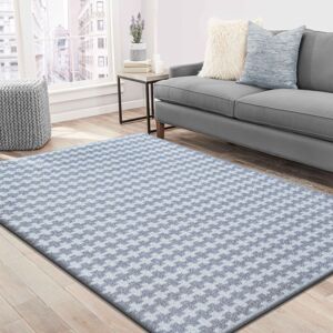 Kusový koberec v moderním designu šedé barvy