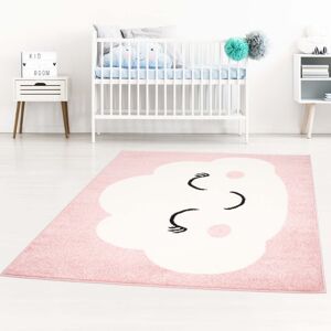 Roztomilý dětský růžový koberec pro holčičku spící mráček