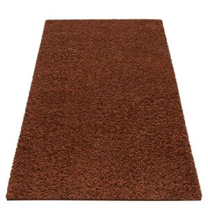 Stylový tmavě hnědý koberec s vyšším vlasem