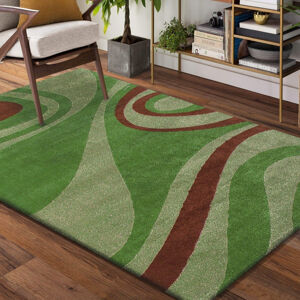 Zelený vzorovaný koberec